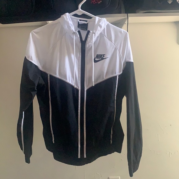 Nike Jacket - Picture 1 of 1